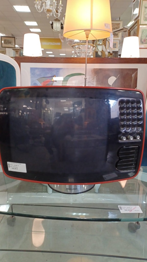 Televisore Brionvega Rosso