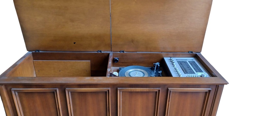 Mobile Stereo Groundig Rothenf